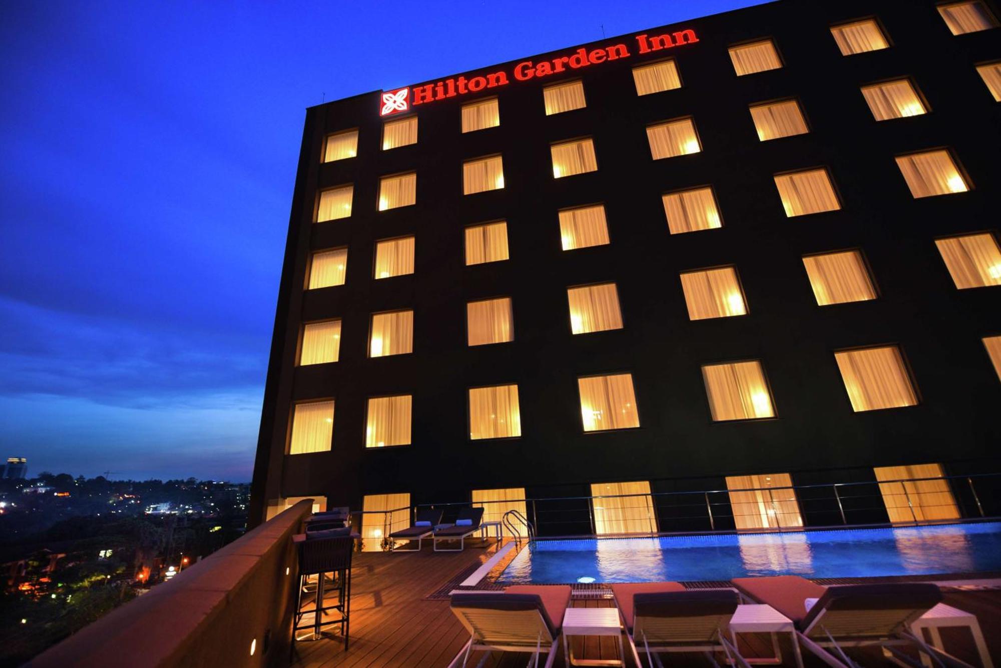 Hilton Garden Inn Kampala Ngoại thất bức ảnh